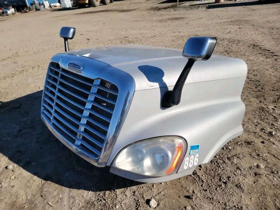 Freightliner Cascadia Hood - Image 4