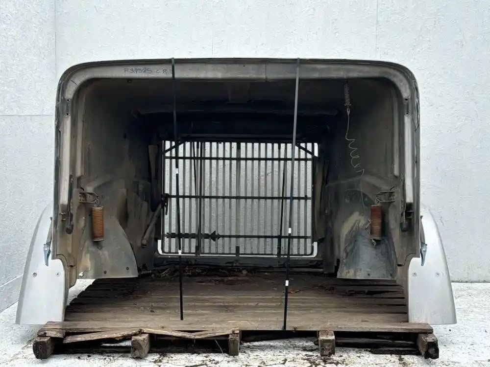 International 9370 complete hood - Image 3