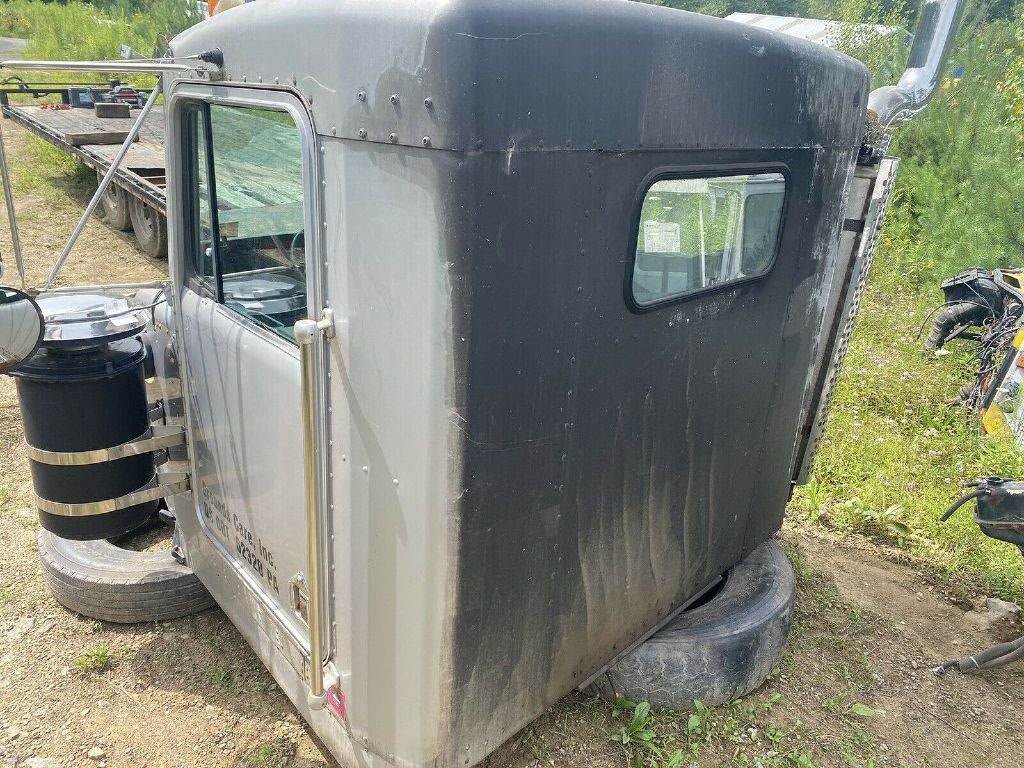 Kenworth w900 cab - Image 6