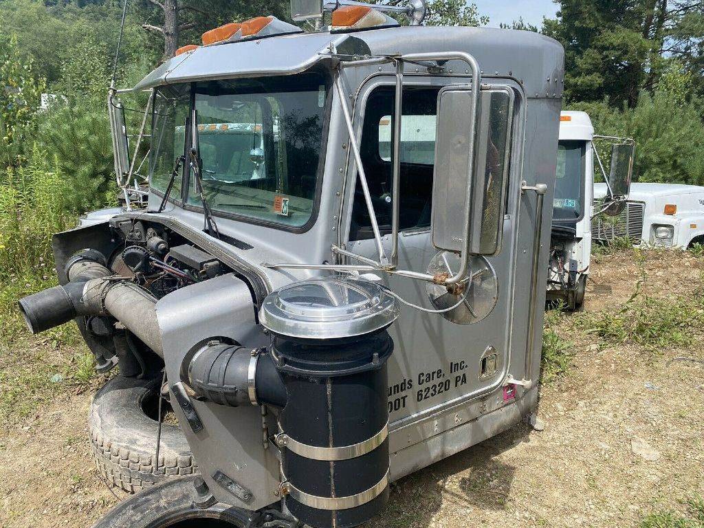 Kenworth w900 cab - Image 3