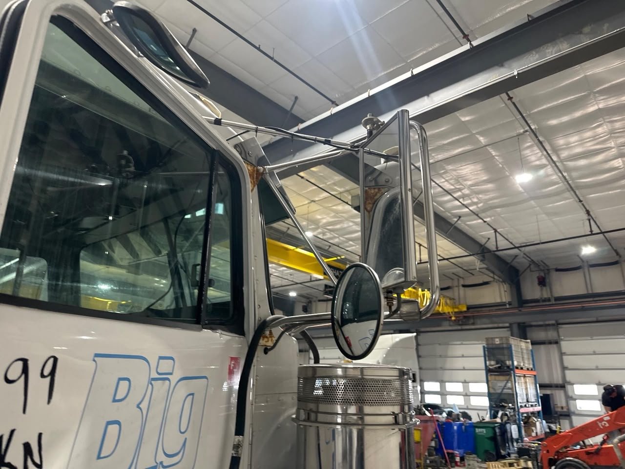 Kenworth W900 Stainless Door Mirrors - Image 2
