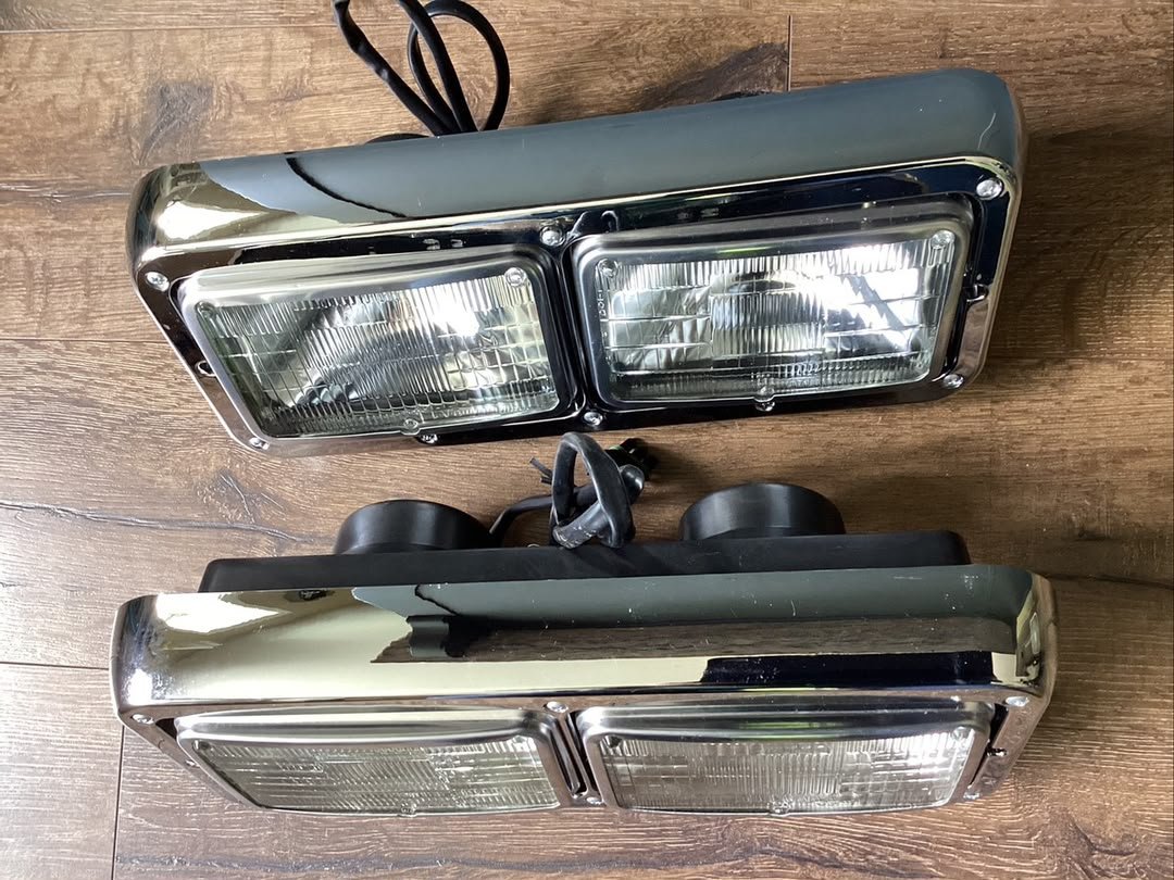 Kenworth T800 headlight assembly - Image 6