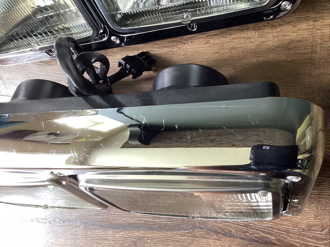Kenworth T800 headlight assembly - Image 5