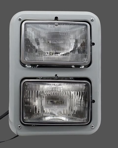 International 9370 headlight - Image 3