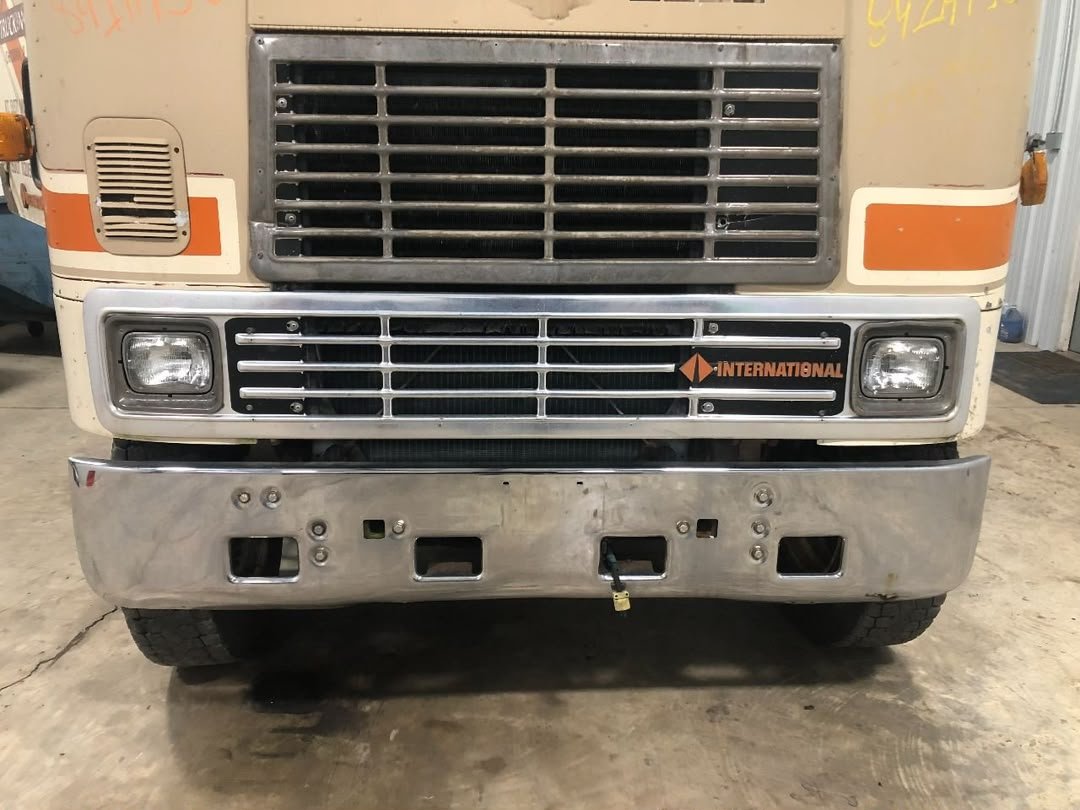 International 9670 complete grill - Image 5