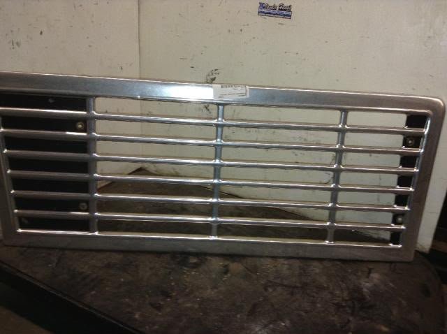 International 9670 complete grill - Image 4