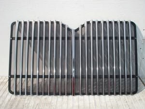 International 9400 grill - Image 2