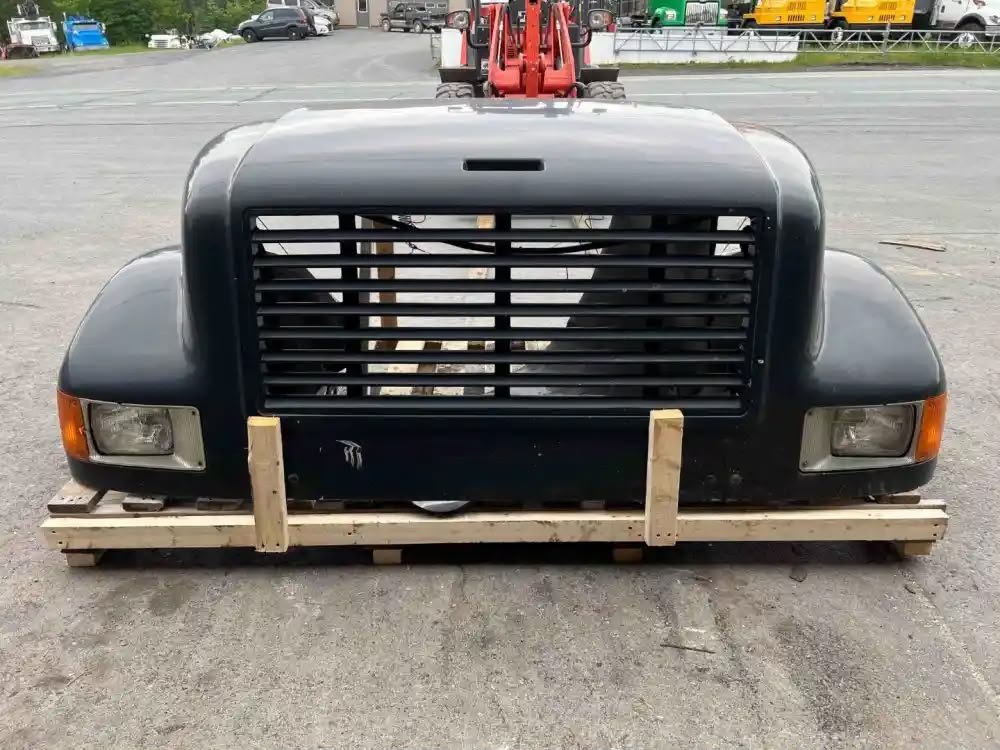 International 4900 complete hood