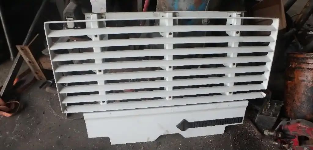 International 4900 grill