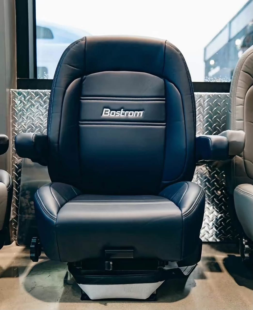 Bostrom wide ride seat