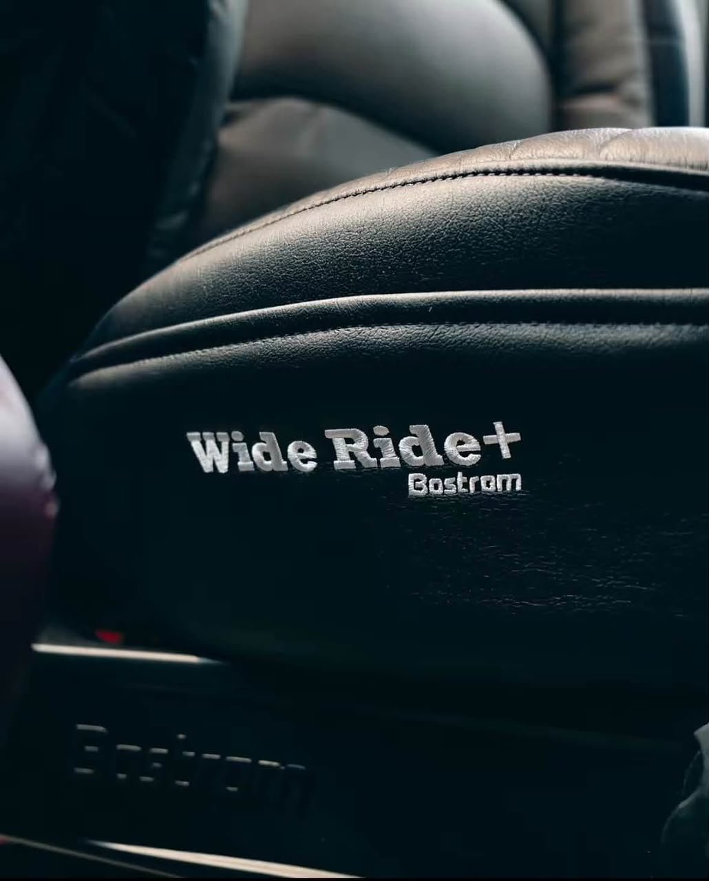 Bostrom wide ride seat - Image 2