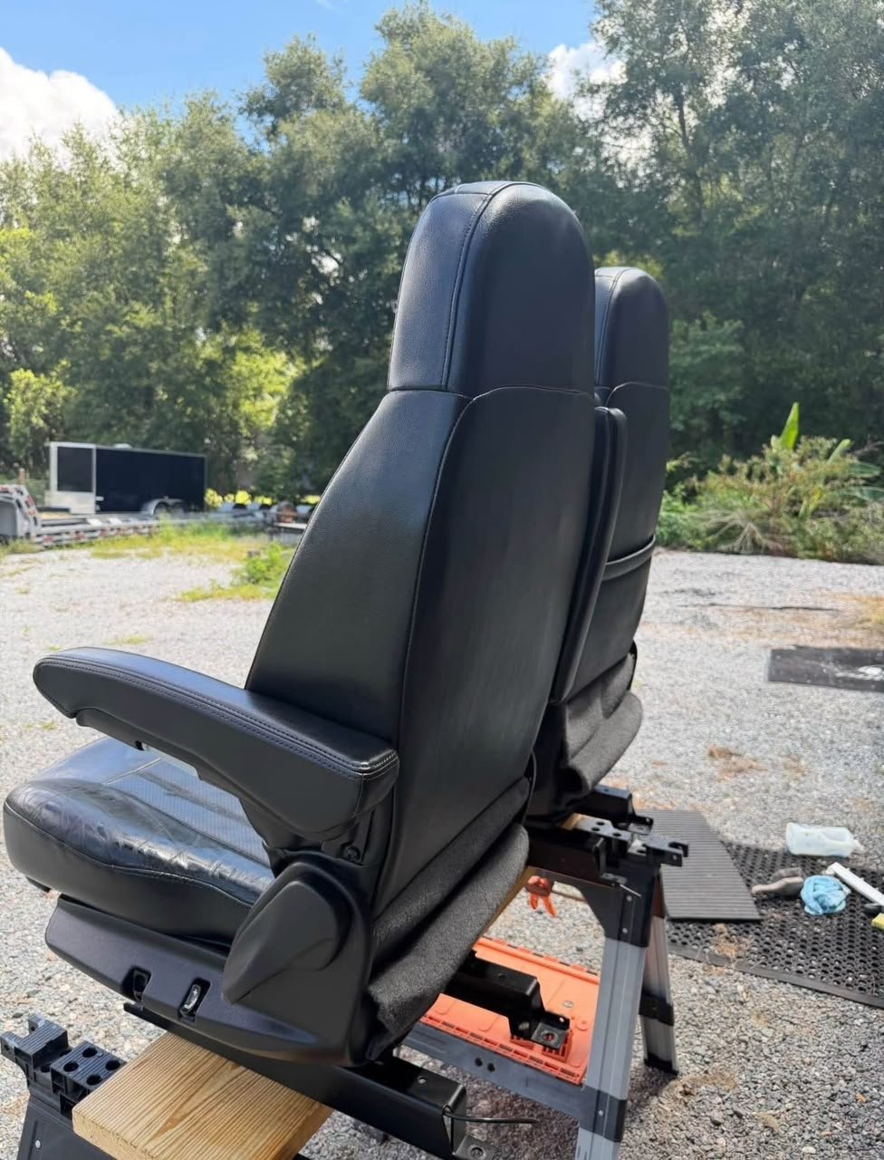 Peterbilt Factory Seat - Image 2