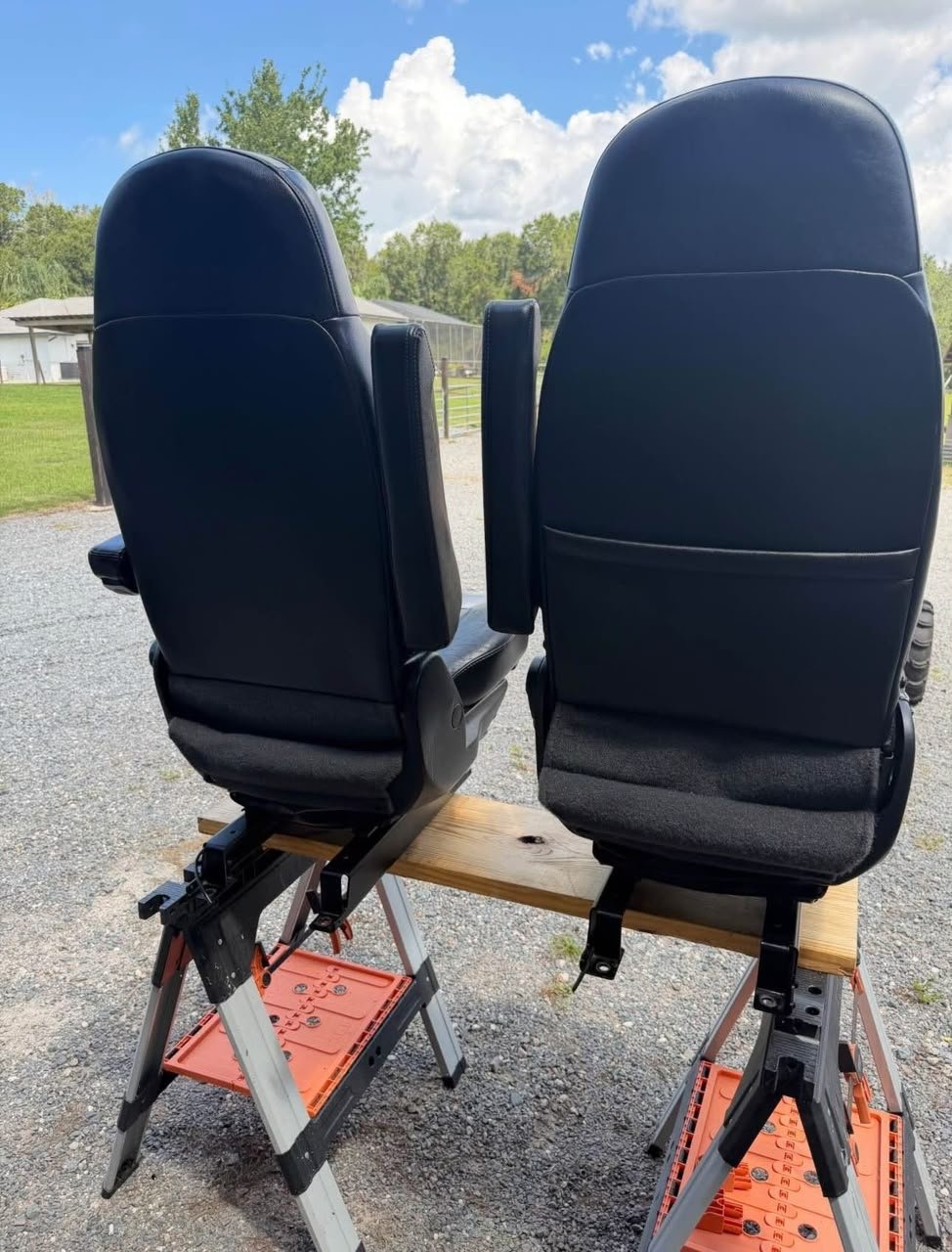 Peterbilt Factory Seat - Image 5