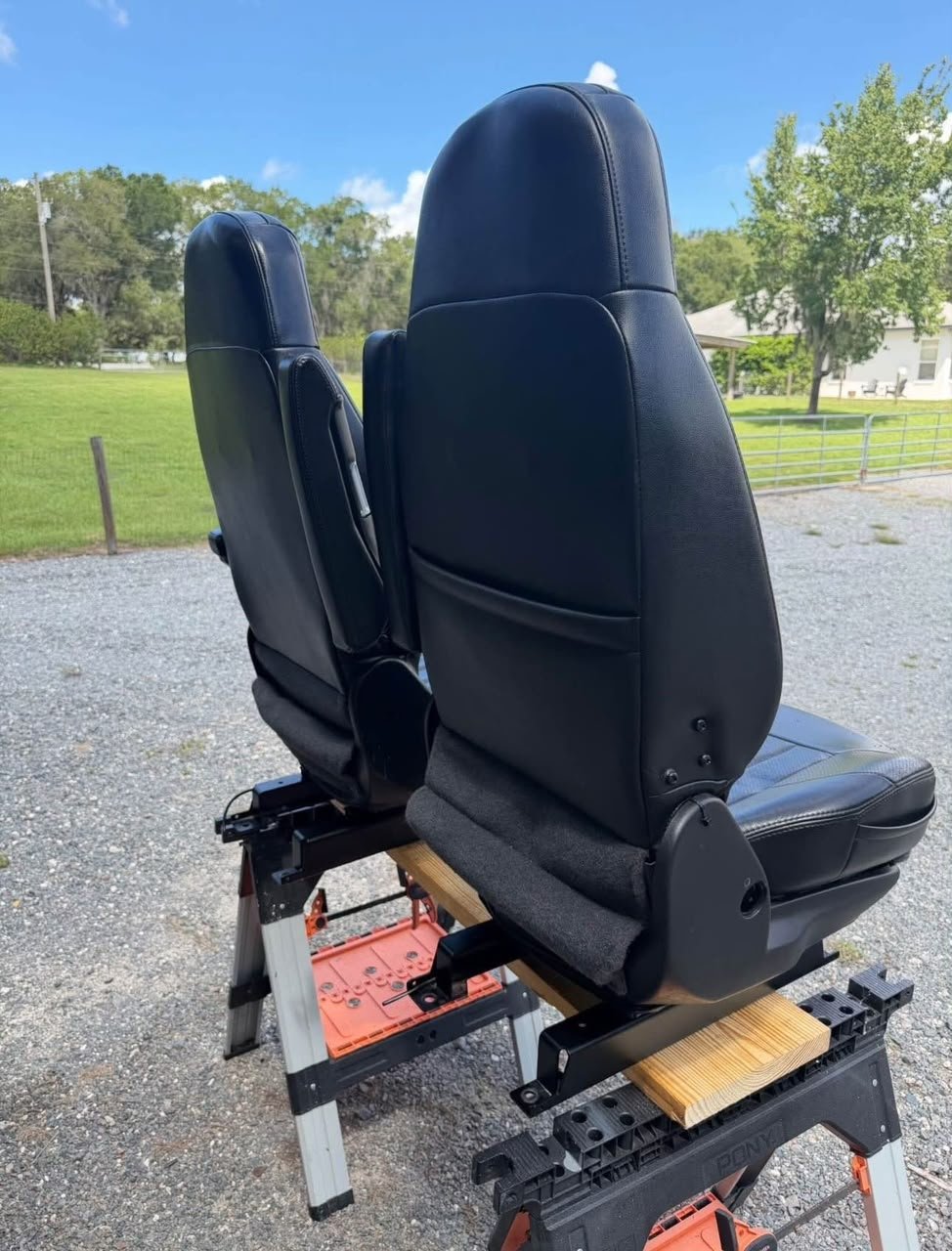 Peterbilt Factory Seat - Image 4