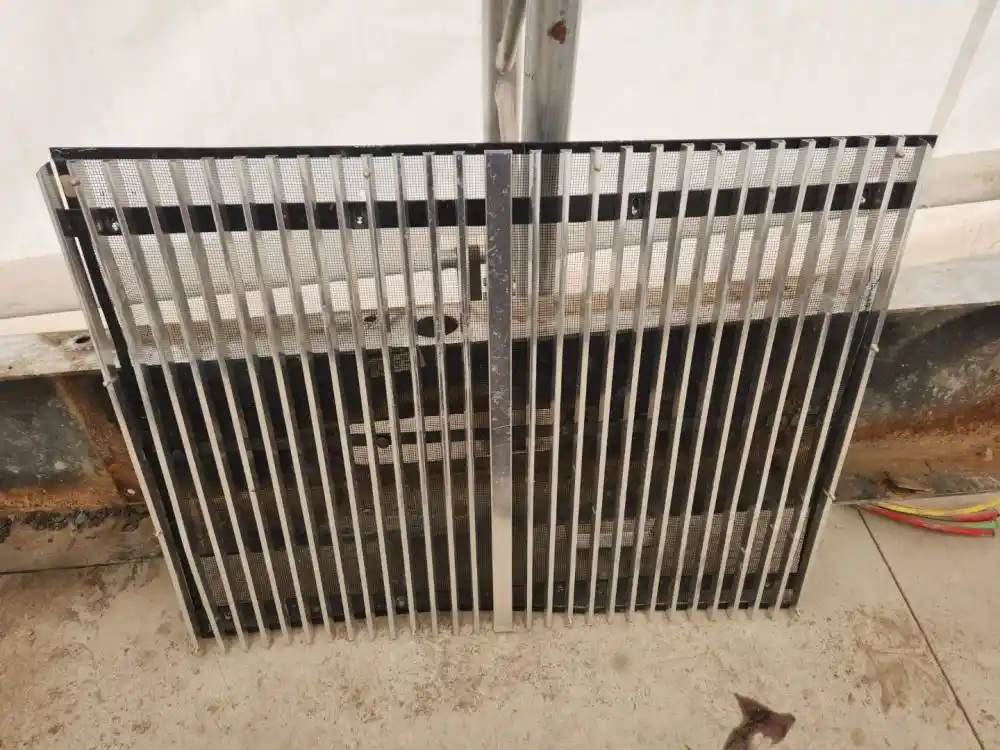 Western star 4900 FA grill - Image 3