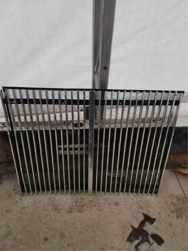Western star 4900 FA grill - Image 2